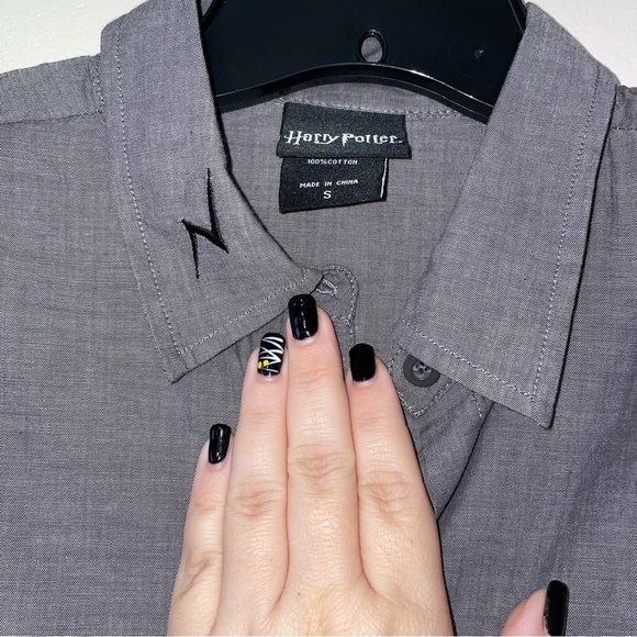 Harry Potter Up to No Good Women's Woven Button-Up Shirt Size Small - Picture 7 of 8